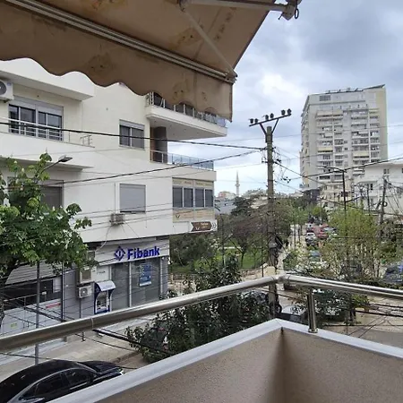 Central Apartment Sarandë